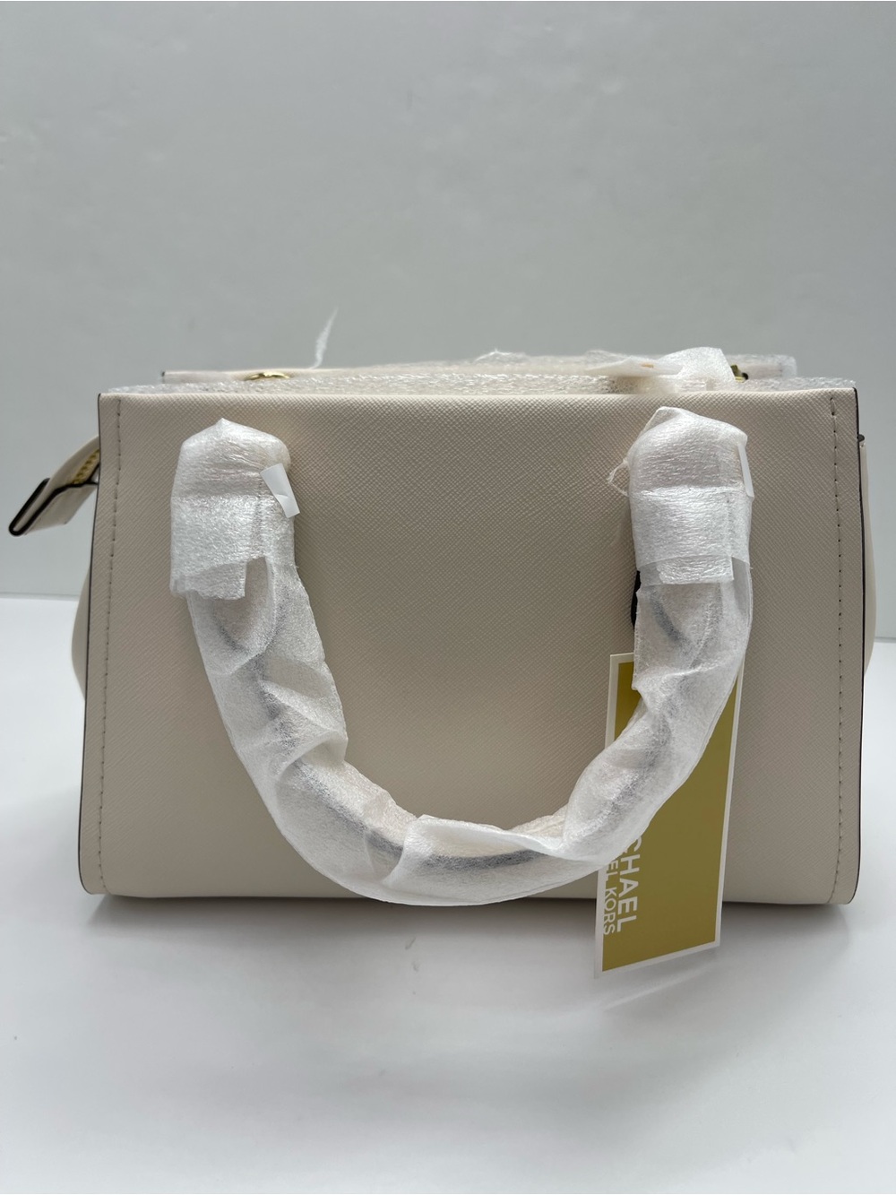 MICHAEL KORS Marilyn Sma Embellished Satchel Crossbody Messenger
Lt Cream
NWT - Picture 7 of 16